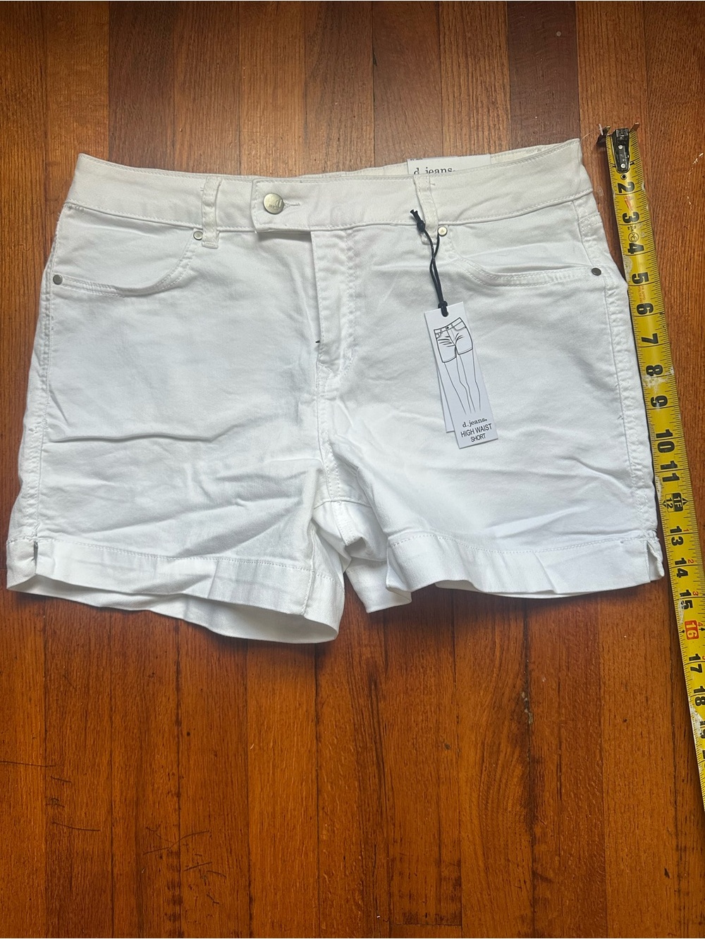d. Jeans High Waist Shorts Modern Fit Color White size 14